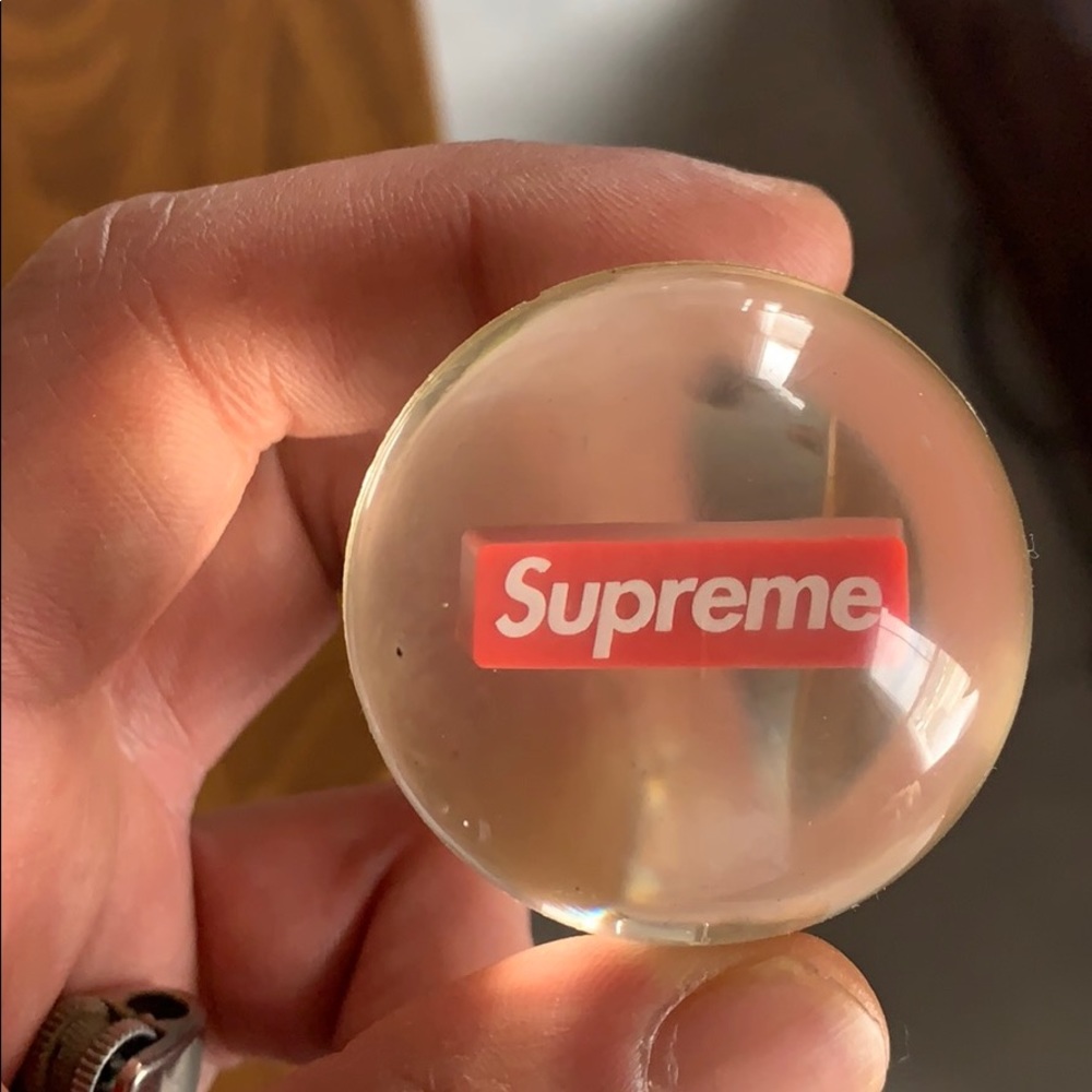 Supreme bouncy ball - Picture 1 of 3